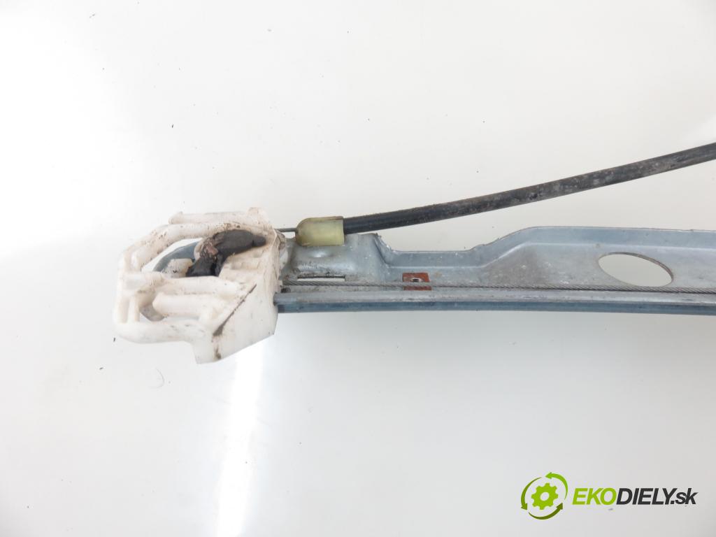 RENAULT MEGANE II (BM0/1_, CM0/1_) HB 2004 72,00 1.4 16V (BM0B, CM0B) - K4J 730 1390,00 mechanismus oken PPE