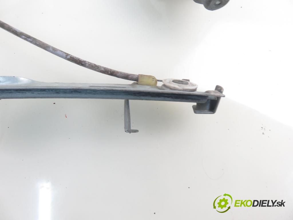 RENAULT MEGANE II (BM0/1_, CM0/1_) HB 2004 72,00 1.4 16V (BM0B, CM0B) - K4J 730 1390,00 mechanismus oken PPE