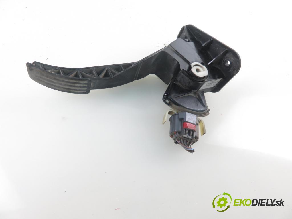 FORD TRANSIT Platforma / Podwozie (FM_ _, FN_ _) KABINA/PLATFORMA 2003 66,00 2.4 DI (F_A_, F_B_, F_C_, F_D_) - D2FA 2402,00 Potenciometer plynu 1C119F836AB (Pedále)