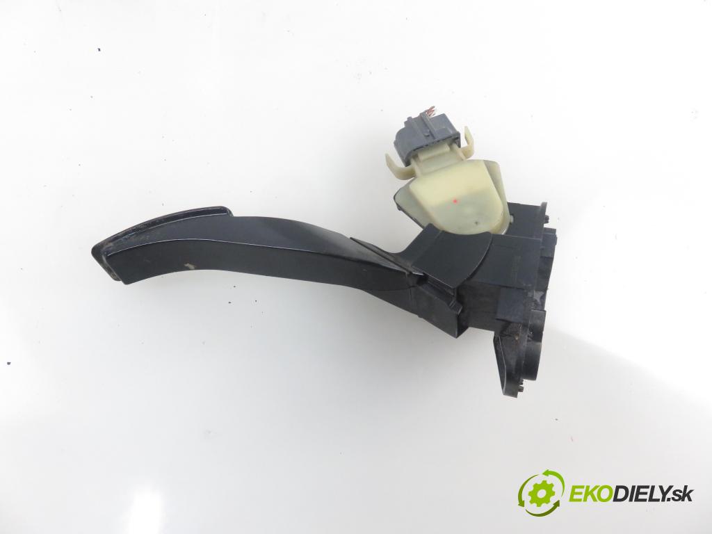 FORD TRANSIT Platforma / Podwozie (FM_ _, FN_ _) KABINA/PLATFORMA 2003 66,00 2.4 DI (F_A_, F_B_, F_C_, F_D_) - D2FA 2402,00 Potenciometer plynu 1C119F836AB (Pedále)