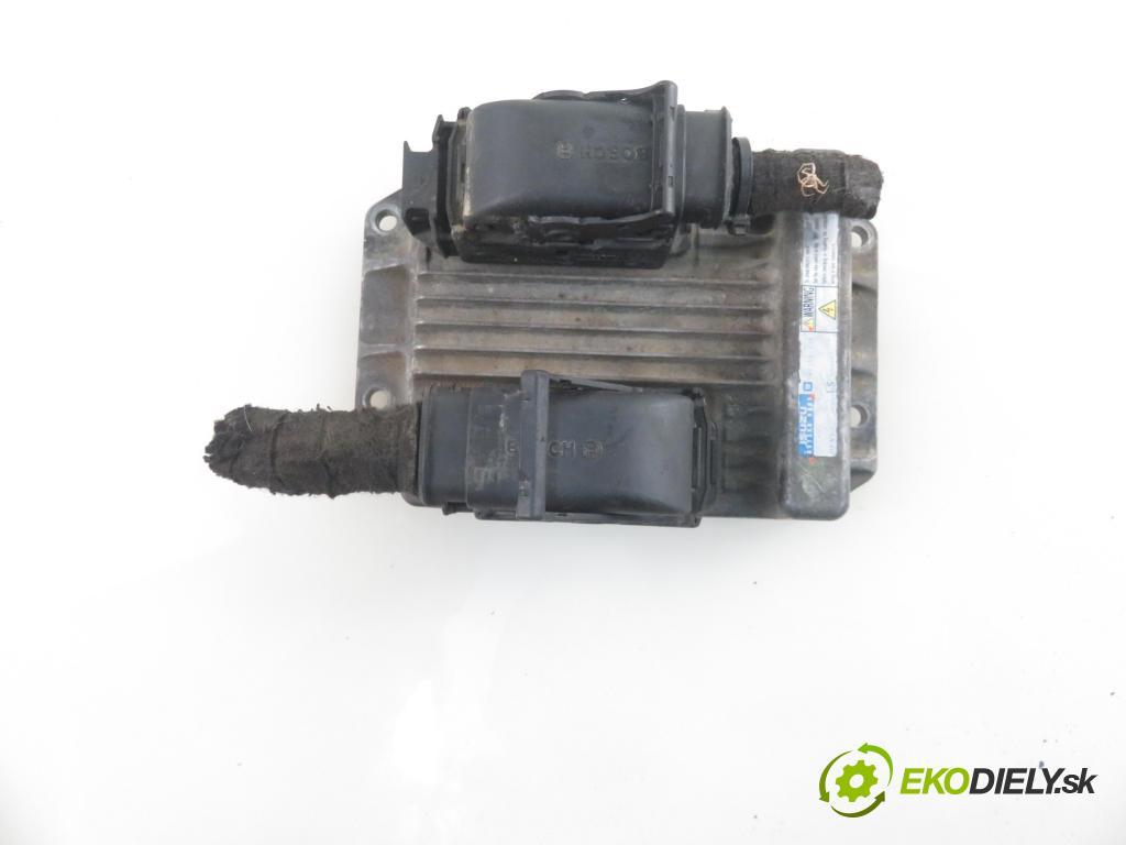 OPEL MERIVA A nadwozie wielkoprzestrzenne (MPV) (X03) MINIVAN 2003 74,00 1.7 CDTI 100 - Z 17 DTH 1686,00 Riadiaca jednotka Motor 8973509485 ; 97350948