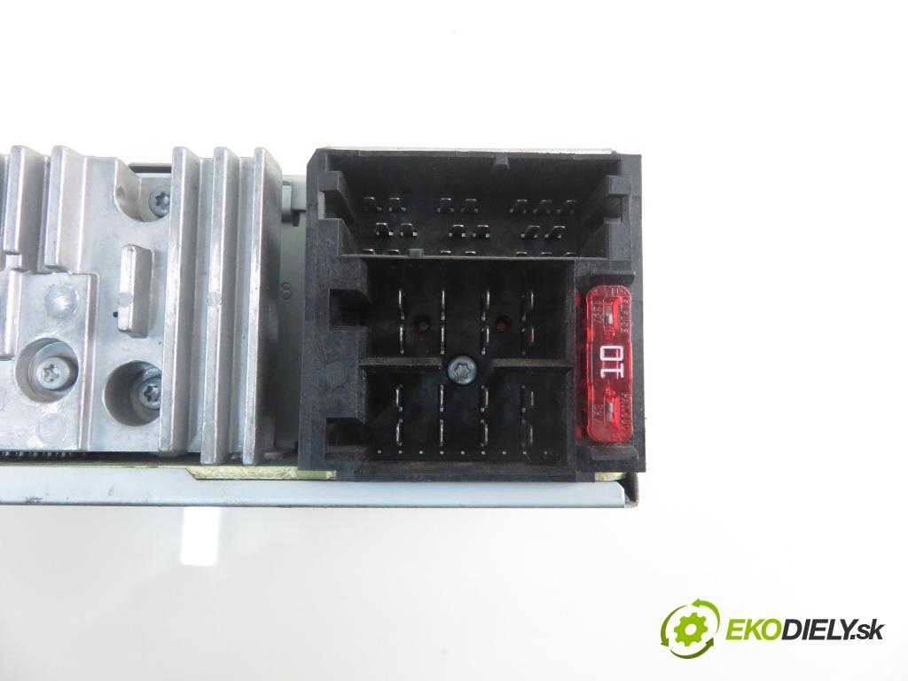 FIAT PANDA Van (169_) HB 2007 40,00 1.1 - 187 A1.000 1108,00 RADIO CD 7648730516