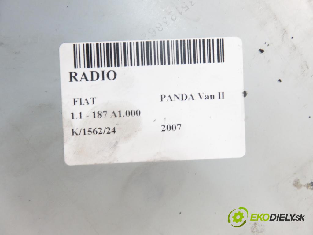 FIAT PANDA Van (169_) HB 2007 40,00 1.1 - 187 A1.000 1108,00 RADIO CD 7648730516