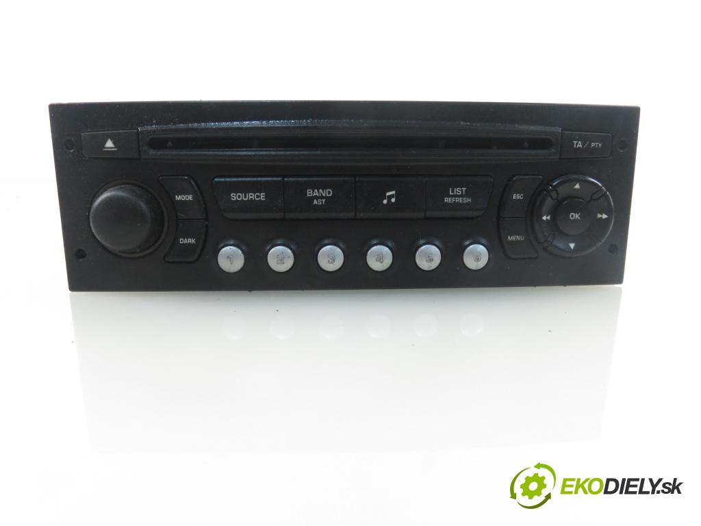 CITROEN C4 I (LC_) HB 2005 65,00 1.4 16V 88 - KFU 1360,00 RADIO CD