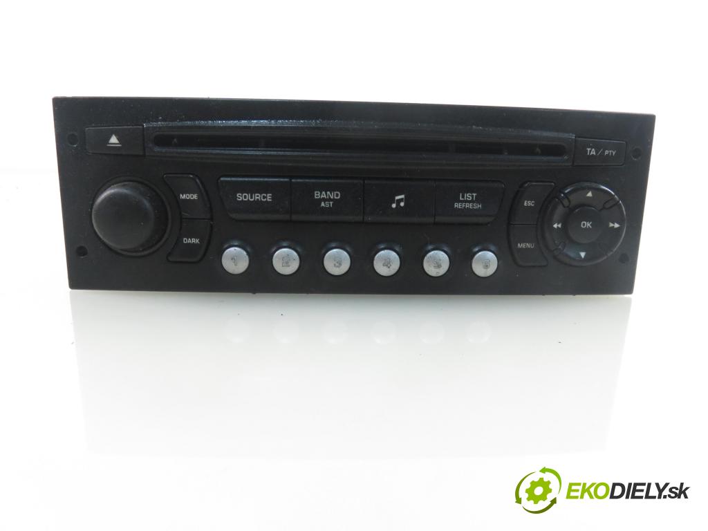 CITROEN C4 I (LC_) HB 2005 65,00 1.4 16V 88 - KFU 1360,00 RADIO CD