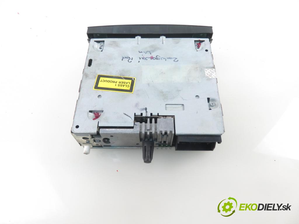 CITROEN C4 I (LC_) HB 2005 65,00 1.4 16V 88 - KFU 1360,00 RADIO CD
