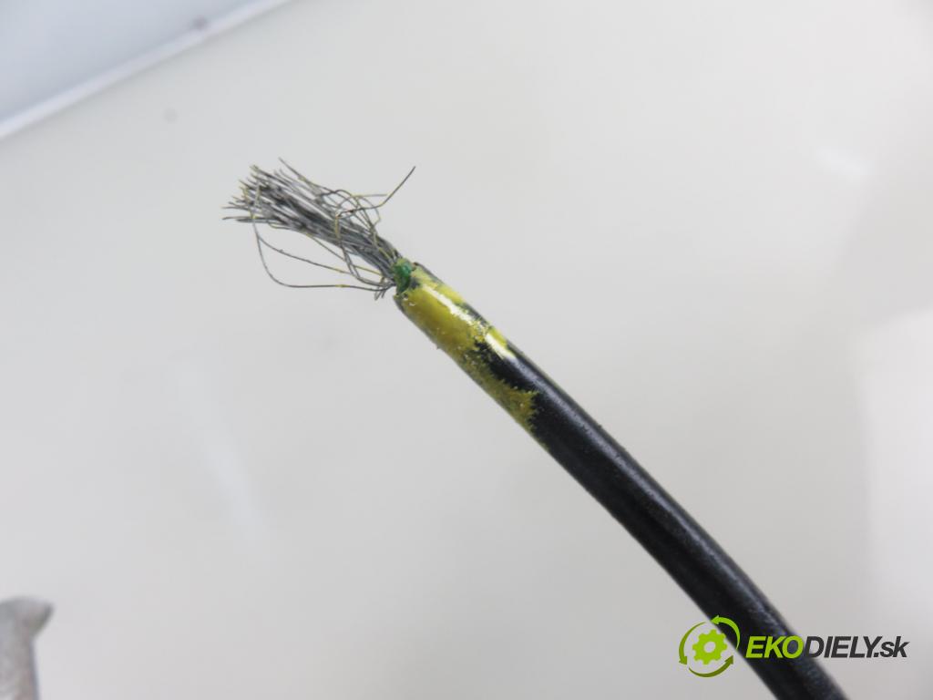 AUDI A4 Avant (8D5, B5) KOMBI 2000 81,00 1.9 TDI - AFN 1896,00 KOMPRESOR: klimatizácie 8D0260805D ; 5062310501 (Kompresory klimatizácie)