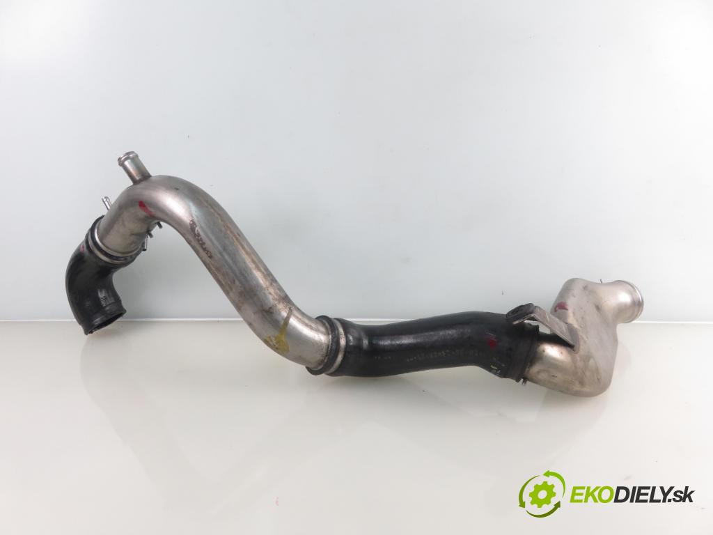 AUDI TT (8N3) COUPE 1998 132,00 1.8 T - AJQ 1781,00 Rúra intercoolera turba 06A145894C ; 06A145790