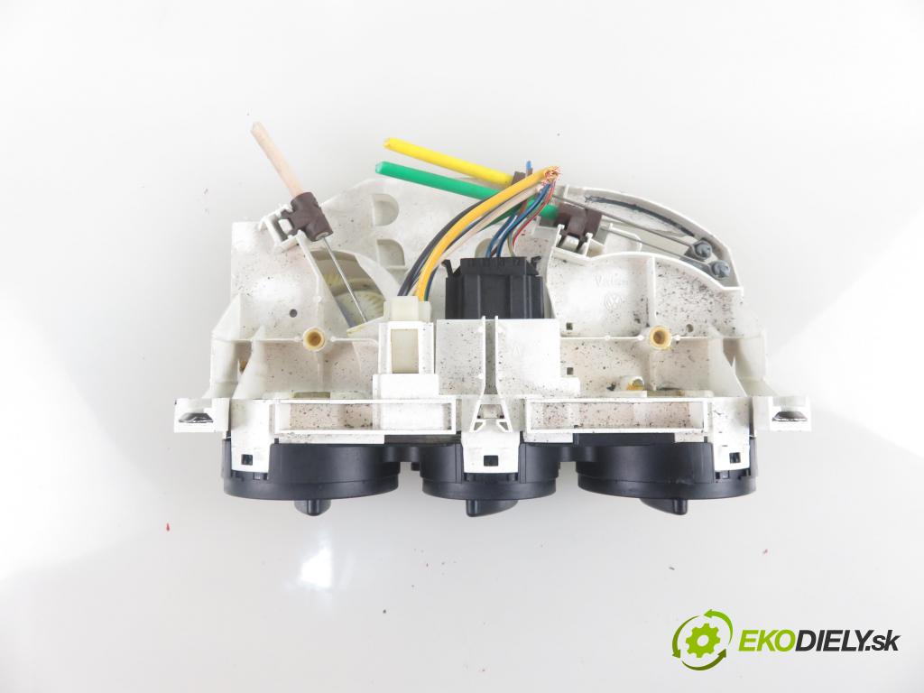 AUDI A3 (8L1) HB 1997 74,00 1.6 - AKL 1595,00 Panel kúrenia 8L0819045A