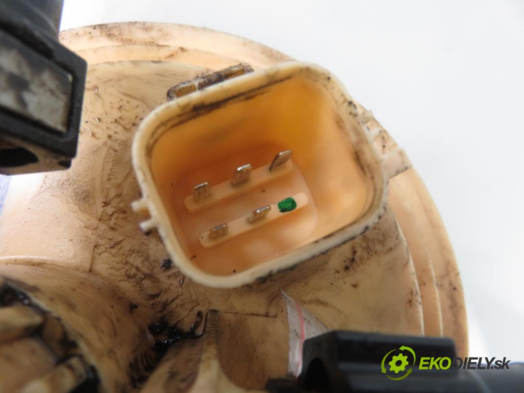 VOLVO S60 I (384) SEDAN 2004 120,00 2.4 D5 - D 5244 T 2401,00 pumpa paliva 8621027 ; 0580314009