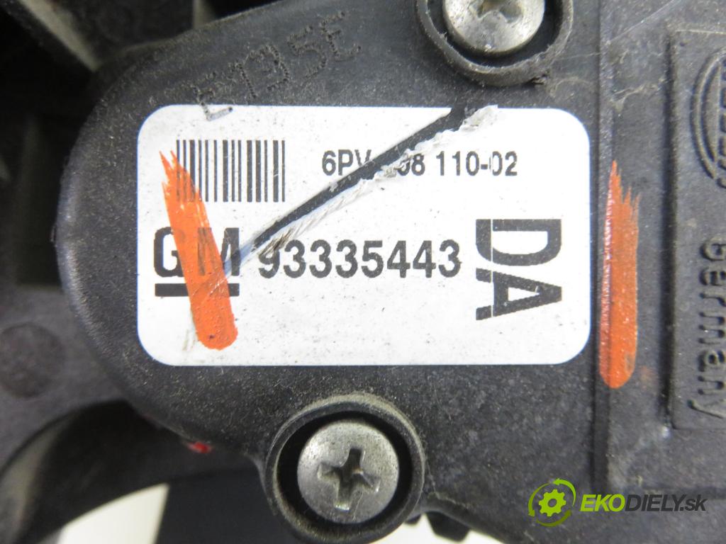 OPEL MERIVA A nadwozie wielkoprzestrzenne (MPV) (X03) MINIVAN 2005 74,00 1.6 16V - Z 16 XE 1598,00 Potenciometer plynu 93335443DA (Potenciometer plynového pedálu)