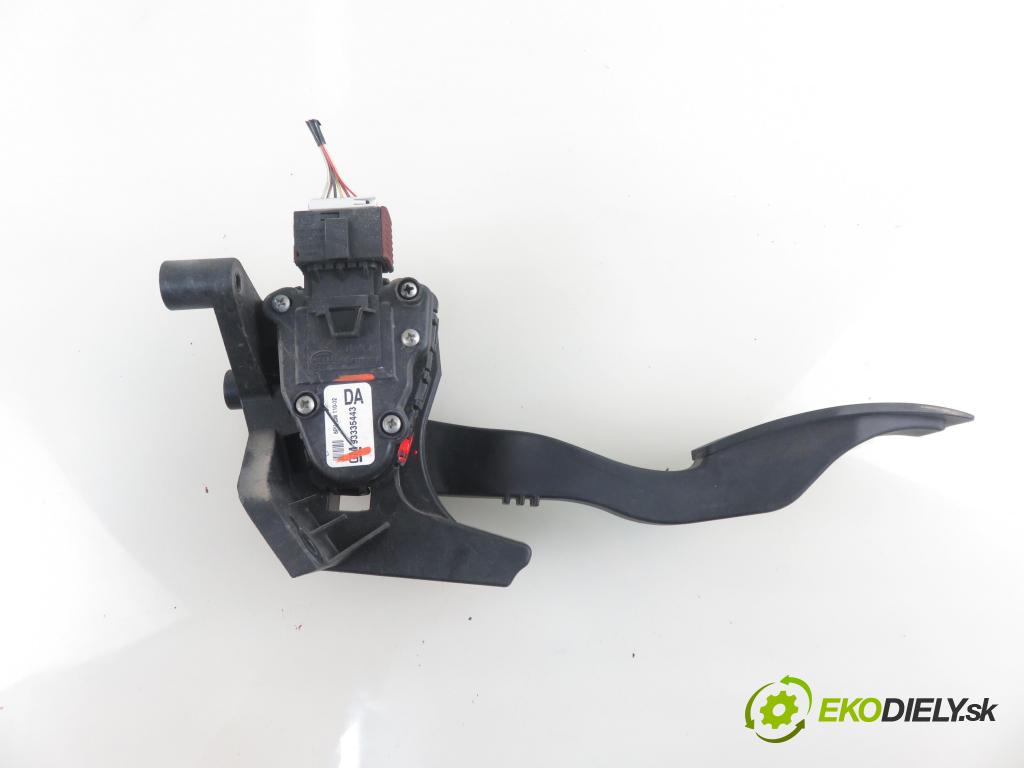 OPEL MERIVA A nadwozie wielkoprzestrzenne (MPV) (X03) MINIVAN 2005 74,00 1.6 16V - Z 16 XE 1598,00 Potenciometer plynu 93335443DA (Potenciometer plynového pedálu)