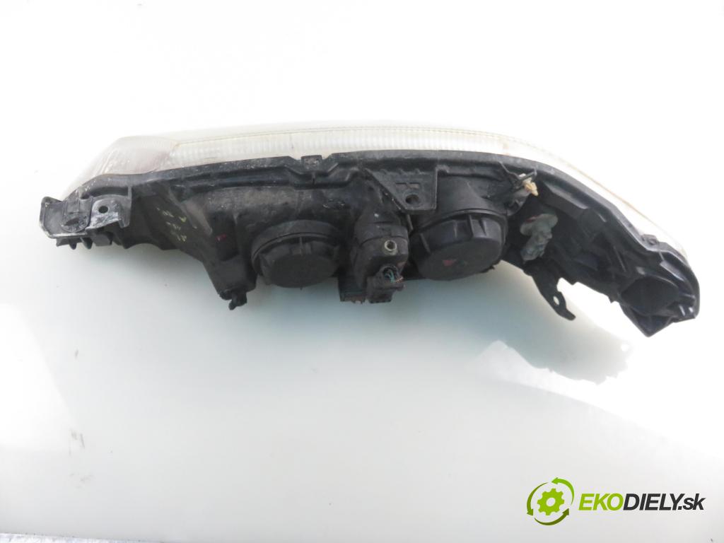 RENAULT LAGUNA II Grandtour (KG0/1_) KOMBI 2002 88,00 1.9 dCi 120 - F9Q 750 1870,00 světlo PP 8200002847