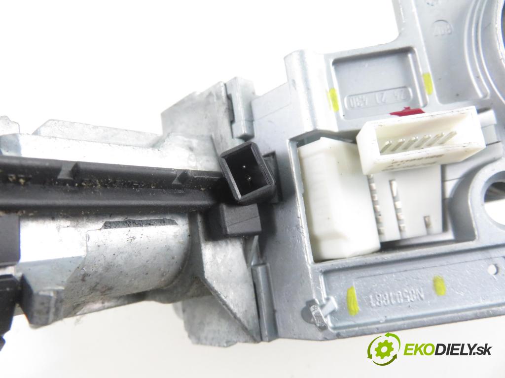 OPEL ZAFIRA B (A05) MINIVAN 2006 88,00 1.9 CDTI 8V 120 - Z 19 DT 1910,00 spinačka 2421430 ; N0501881 ; N0501882 (Spínacie skrinky a kľúče)