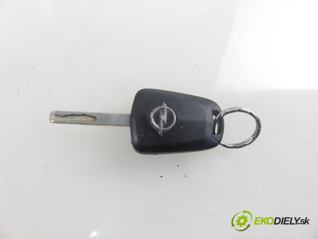 OPEL ZAFIRA B (A05) MINIVAN 2006 88,00 1.9 CDTI 8V 120 - Z 19 DT 1910,00 spinačka 2421430 ; N0501881 ; N0501882 (Spínacie skrinky a kľúče)