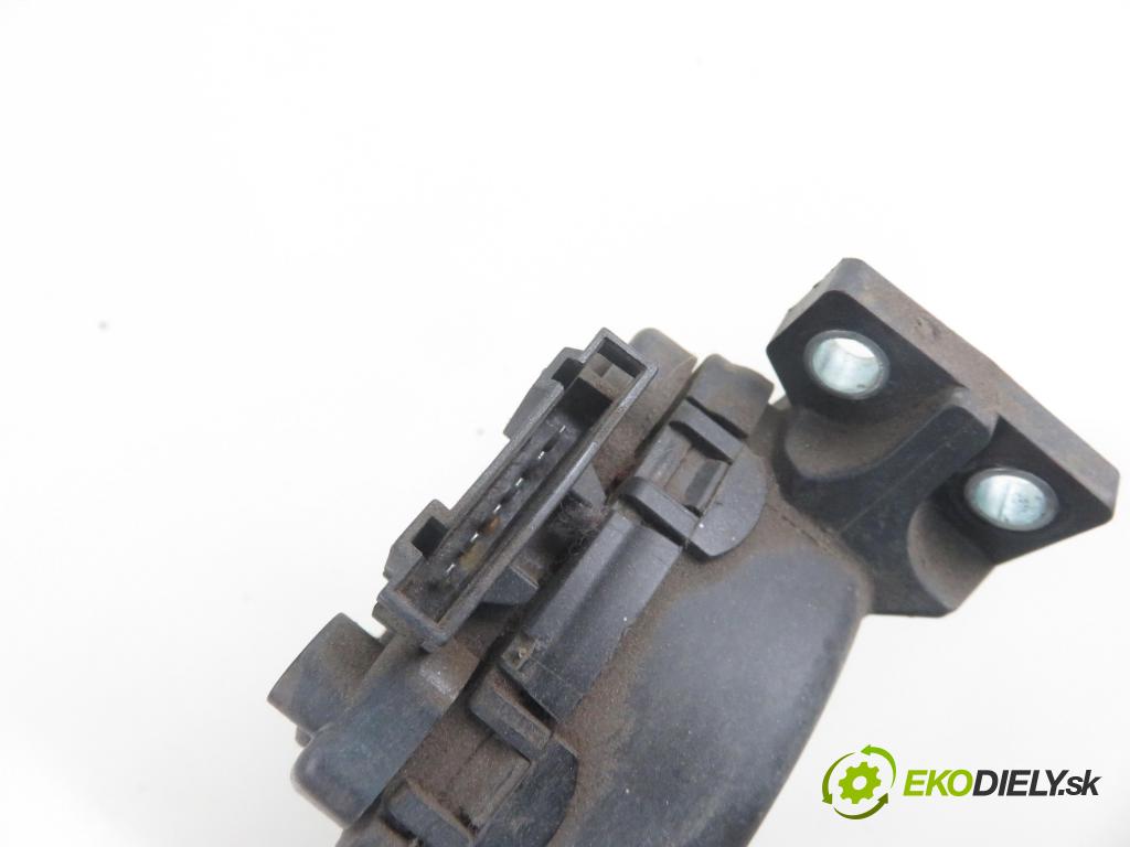 RENAULT MASTER II Autobus (JD) BUS 2006 0,00 2.5 dCi 100 (JDCV) - G9U 754 2464,00 Potenciometer plynu 8200313107 ; 6PV00811905 (Pedále)