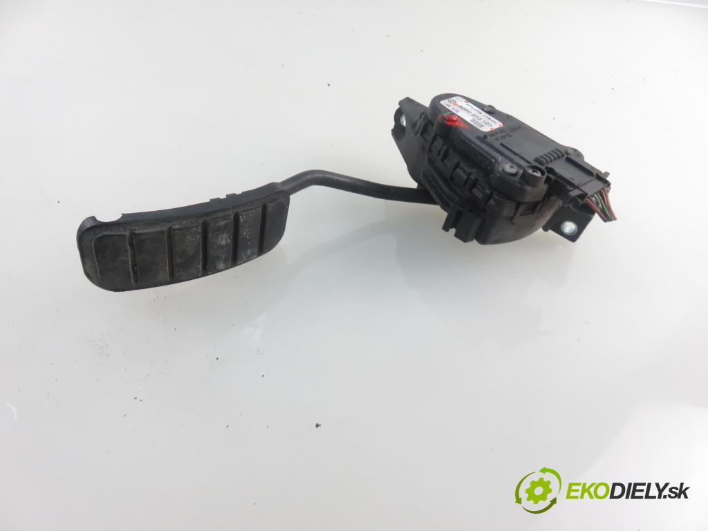 RENAULT MASTER II Autobus (JD) BUS 2006 0,00 2.5 dCi 100 (JDCV) - G9U 754 2464,00 Potenciometer plynu 8200313107 ; 6PV00811905 (Pedále)