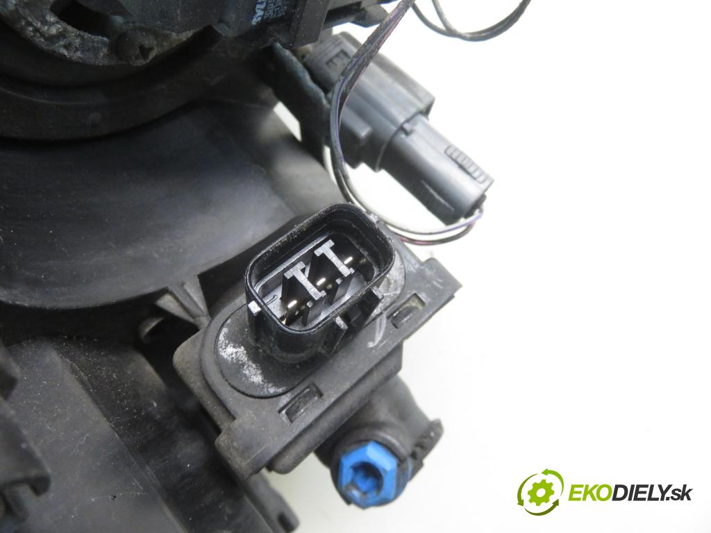 MAZDA 5 (CR19) MINIVAN 2005 107,00 2 - LFF7 1999,00 světlo LP P5117L