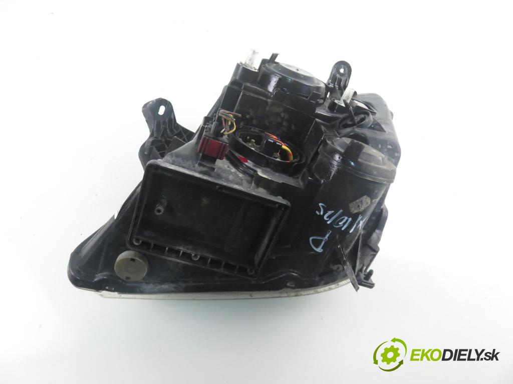 OPEL MERIVA A nadwozie wielkoprzestrzenne (MPV) (X03) MINIVAN 2005 74,00 1.6 16V - Z 16 XE 1598,00 světlo PP 93321053