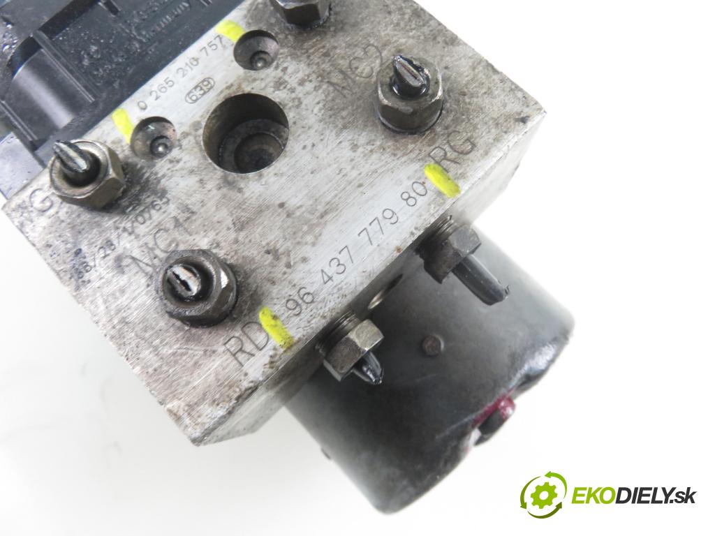 PEUGEOT 307 (3A/C) HB 2001 66,00 2.0 HDi 90 - RHY (DW10TD) 1997,00 Pumpa ABS 0273004562 ; 9643777980 ; 0265216757 (Pumpy ABS)