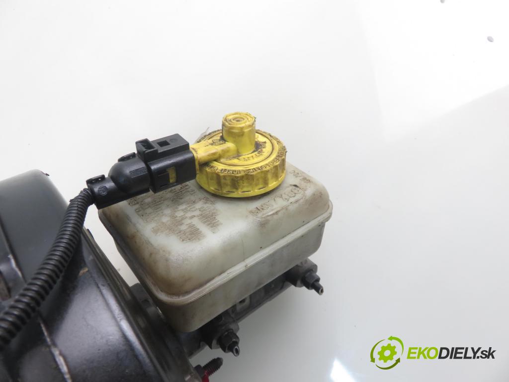 VW BORA (1J2) SEDAN 2001 77,00 1.6 16V - AZD 1598,00 Posilovač 1J1614105N (Servočerpadlá, pumpy riadenia)