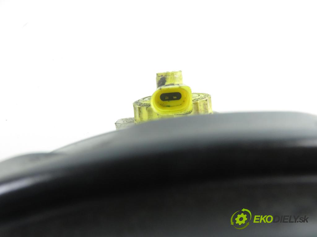 VW BORA (1J2) SEDAN 2001 77,00 1.6 16V - AZD 1598,00 Posilovač 1J1614105N (Servočerpadlá, pumpy riadenia)