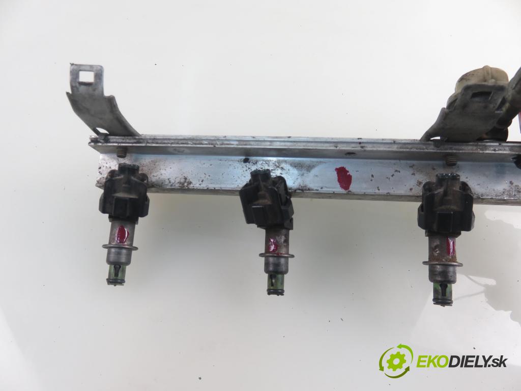 HONDA ACCORD VI (CK, CG, CH, CF8) SEDAN 2000 100,00 1.8 i (CG8) - F18B2 1850,00 Lišta vstrekovacia  (Vstrekovacie lišty)