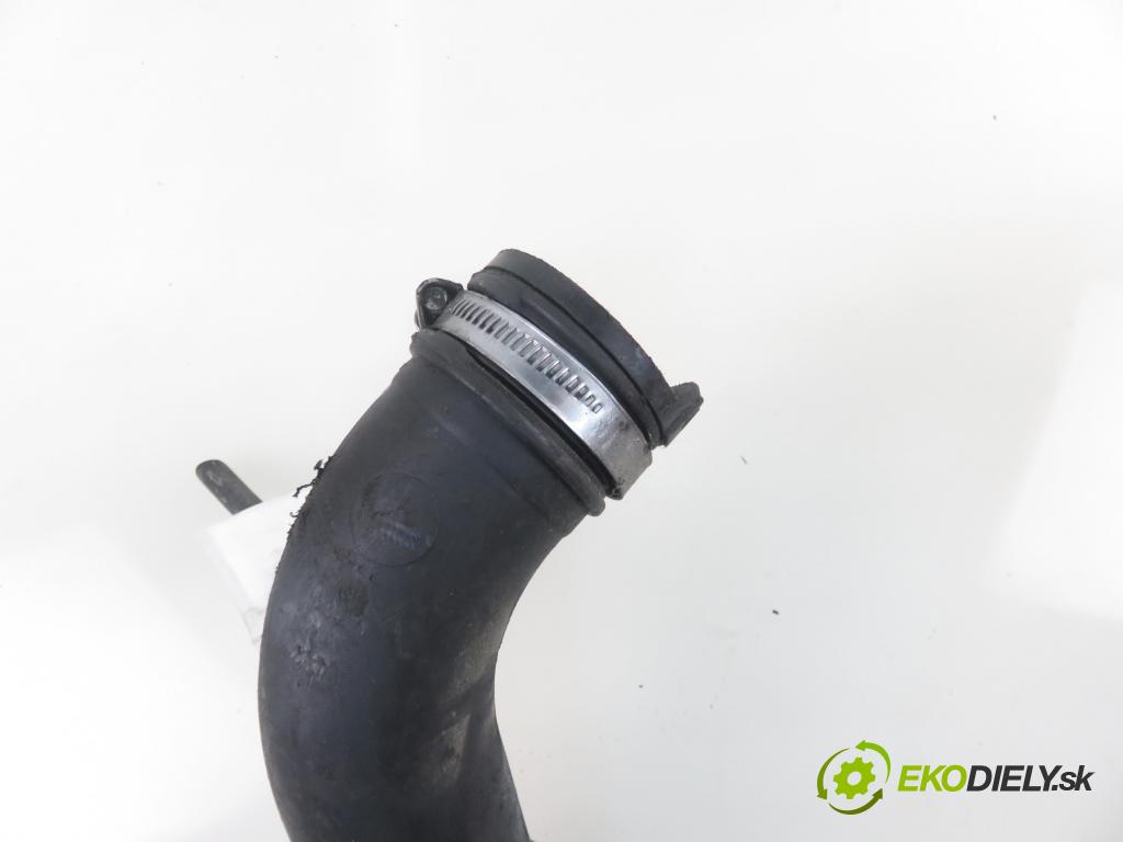 RENAULT MASTER II Autobus (JD) BUS 2006 0,00 2.5 dCi 100 (JDCV) - G9U 754 2464,00 Rúra intercoolera turba 8200582483