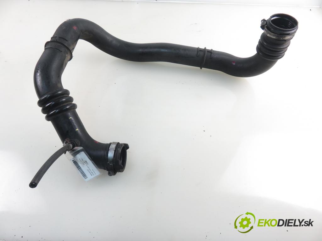 RENAULT MASTER II Autobus (JD) BUS 2006 0,00 2.5 dCi 100 (JDCV) - G9U 754 2464,00 Rúra intercoolera turba 8200582483
