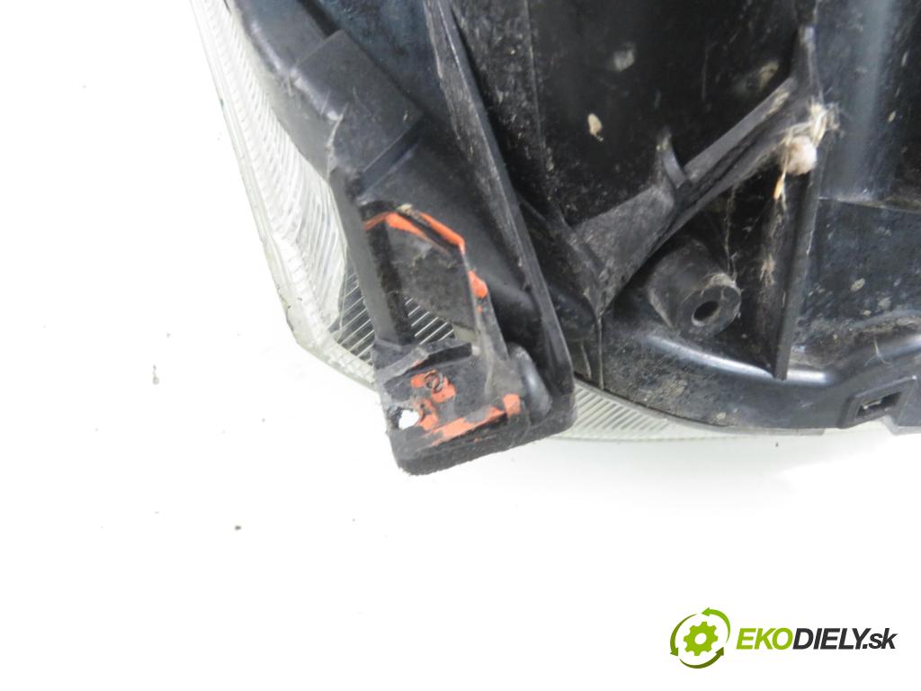 OPEL MERIVA A nadwozie wielkoprzestrzenne (MPV) (X03) MINIVAN 2003 74,00 1.7 CDTI 100 - Z 17 DTH 1686,00 světlo LP