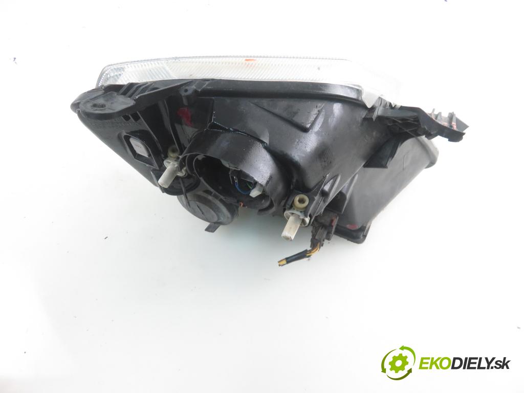 OPEL MERIVA A nadwozie wielkoprzestrzenne (MPV) (X03) MINIVAN 2003 74,00 1.7 CDTI 100 - Z 17 DTH 1686,00 světlo LP