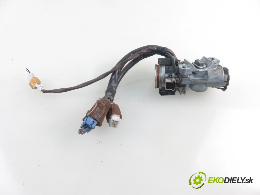 MITSUBISHI PAJERO SPORT I (K7_, K9_) SUV 1999 73,00 2.5 TD (K94W) 99 - 4D56 T 2477,00 spinačka  (Spínacie skrinky a kľúče)