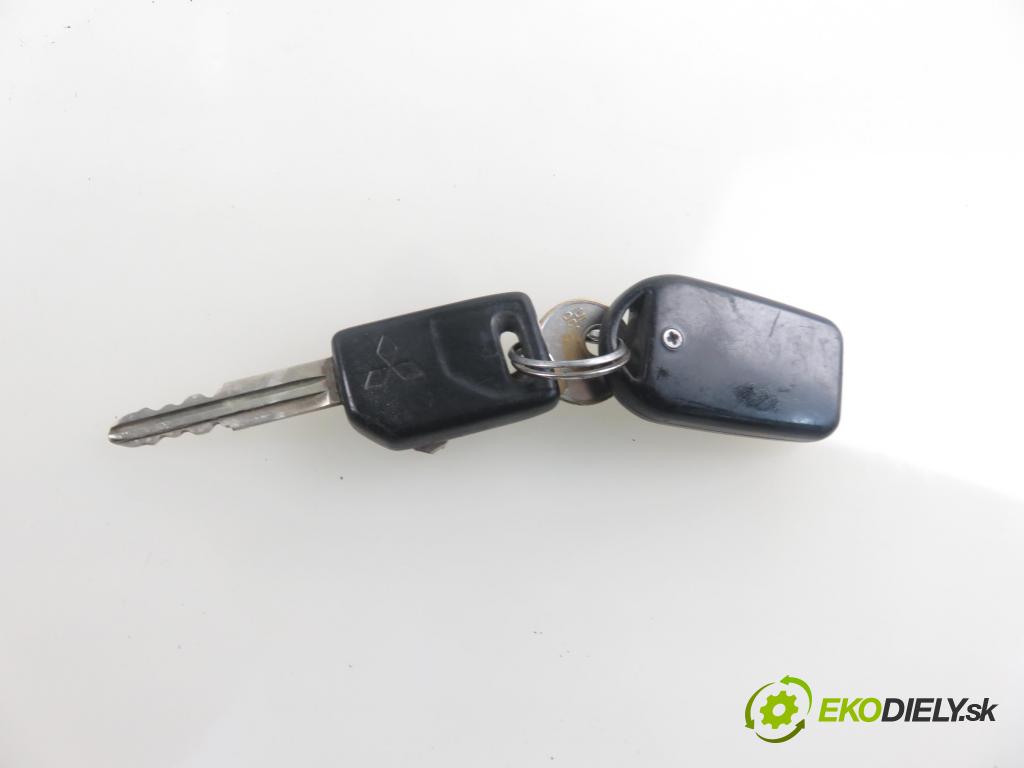 MITSUBISHI PAJERO SPORT I (K7_, K9_) SUV 1999 73,00 2.5 TD (K94W) 99 - 4D56 T 2477,00 spinačka  (Spínacie skrinky a kľúče)