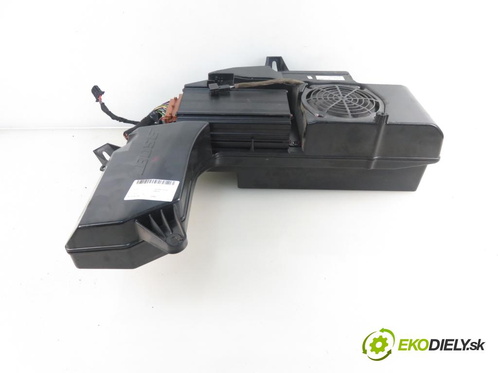 AUDI A4 Avant (8E5, B6) KOMBI 2002 96,00 2 - ALT 1984,00 subwoofer 8E9035382A (Audio zariadenia)