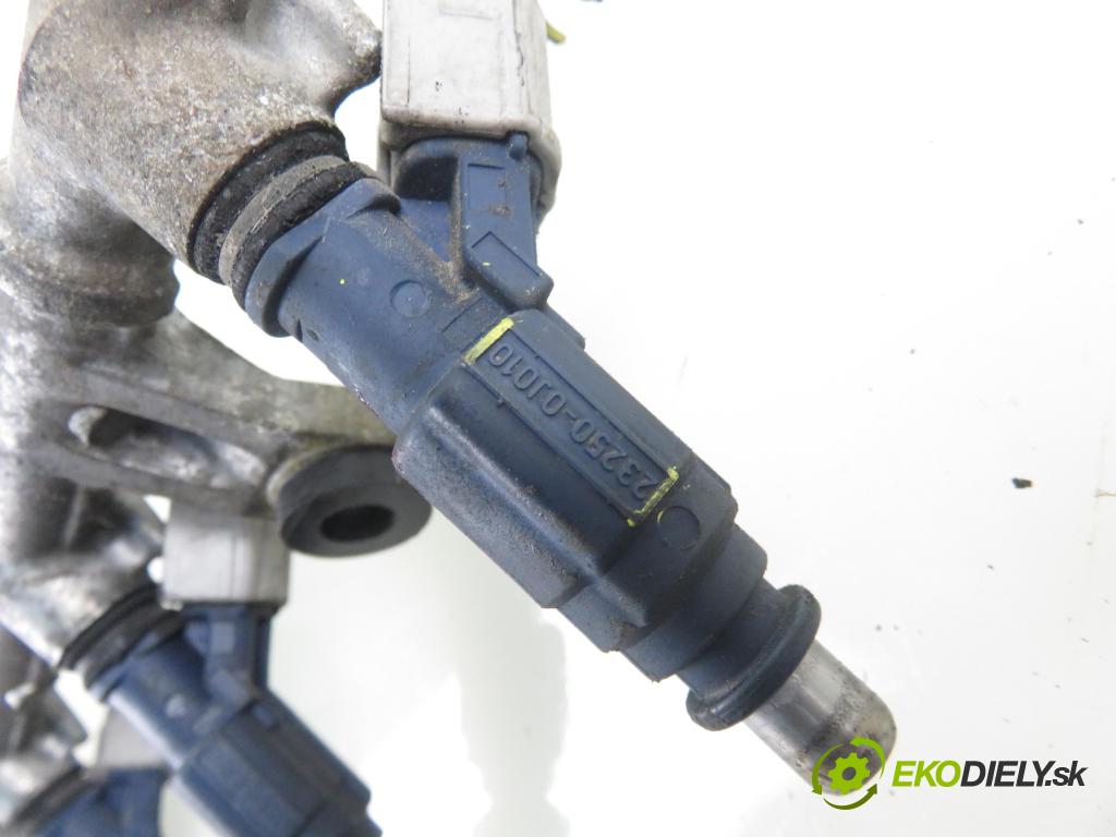 TOYOTA YARIS (_P1_) HB 2005 50,00 1.0 VVT- i 68 - 1SZ-FE 998,00 Lišta vstrekovacia 232500J010 ; 0280156067 (Vstrekovacie lišty)