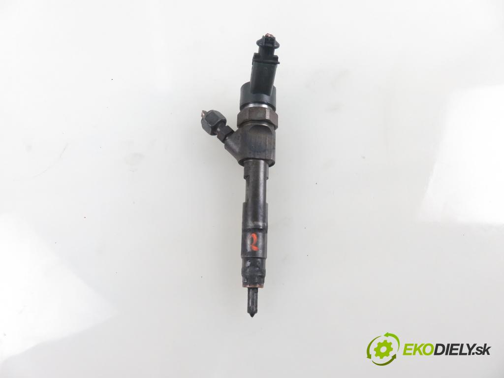NISSAN PRIMERA (P12) LIFTBACK 2005 85,00 1.9 dCi - F9Q 1870,00 vstřikovač 8200100272 ; 0445110110B (Vstřikovače)