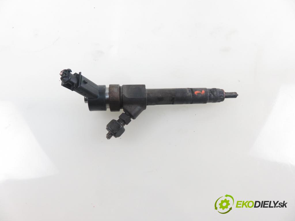NISSAN PRIMERA (P12) LIFTBACK 2005 85,00 1.9 dCi - F9Q 1870,00 vstřikovač 8200100272 ; 0445110110B (Vstřikovače)