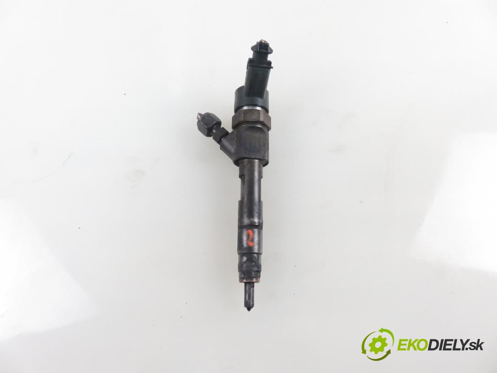 NISSAN PRIMERA (P12) LIFTBACK 2005 85,00 1.9 dCi - F9Q 1870,00 vstřikovač 8200100272 ; 0445110110B (Vstřikovače)
