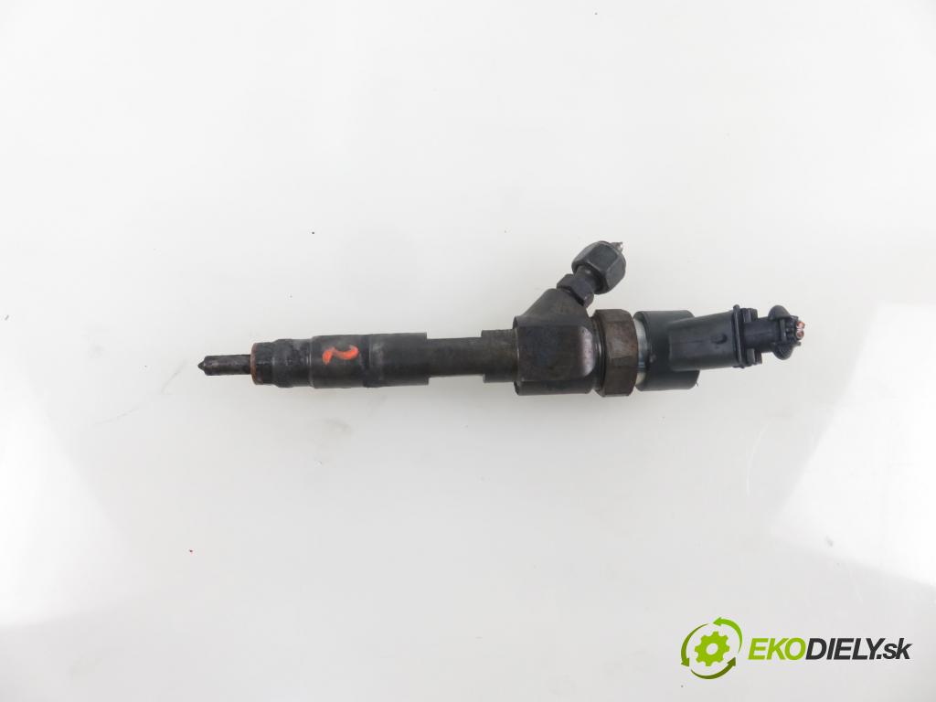 NISSAN PRIMERA (P12) LIFTBACK 2005 85,00 1.9 dCi - F9Q 1870,00 vstřikovač 8200100272 ; 0445110110B (Vstřikovače)