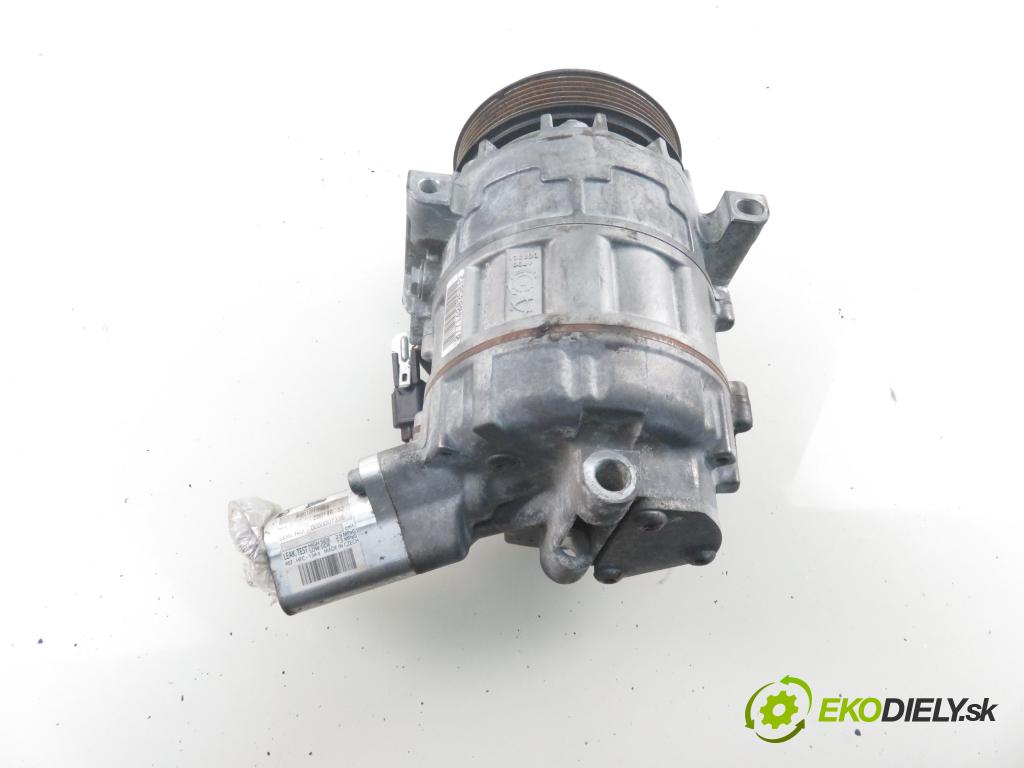 RENAULT SCENIC III (JZ0/1_) MINIVAN 2010 103,00 2.0 16V (JZ0G, JZ0P, JZ1E, JZ1P) - M4R 713 1997,00 KOMPRESOR: klimatizácie 8200869742A (Kompresory klimatizácie)