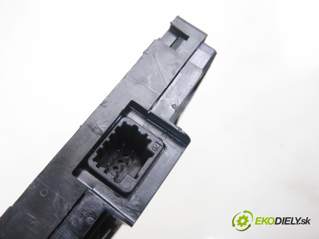 RENAULT SCENIC III (JZ0/1_) MINIVAN 2010 103,00 2.0 16V (JZ0G, JZ0P, JZ1E, JZ1P) - M4R 713 1997,00 CZYTNIK KARTY: A2C53185186