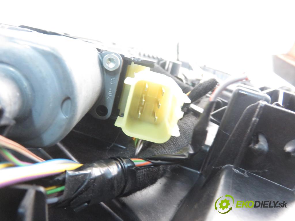 FORD FIESTA VI (CB1,CCN) HB 2009 50,00 1.4 TDCi 68 8V - F6JD 1399,00 mechanismus oken 3D 8A61B045H17AH