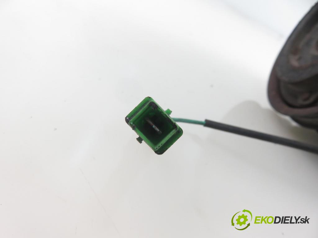 VW PASSAT B5 Variant (3B5) KOMBI 2001 85,00 1.9 TDI - AJM 1896,00 KOMPRESOR: klimatizácie 4472208350 ; 8D0260808 (Kompresory klimatizácie)