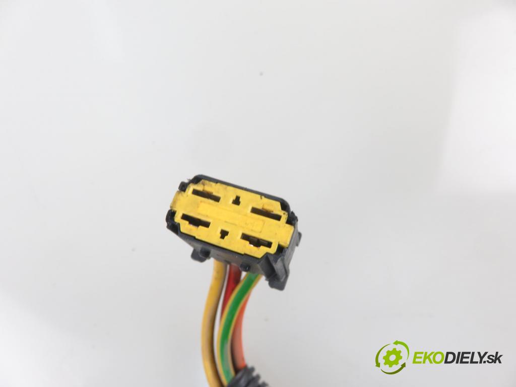 RENAULT SCENIC I (JA0/1_) MINIVAN 1999 72,00 1.9 dTi 98 - F9Q 736 1870,00 spinačka  (Spínacie skrinky a kľúče)