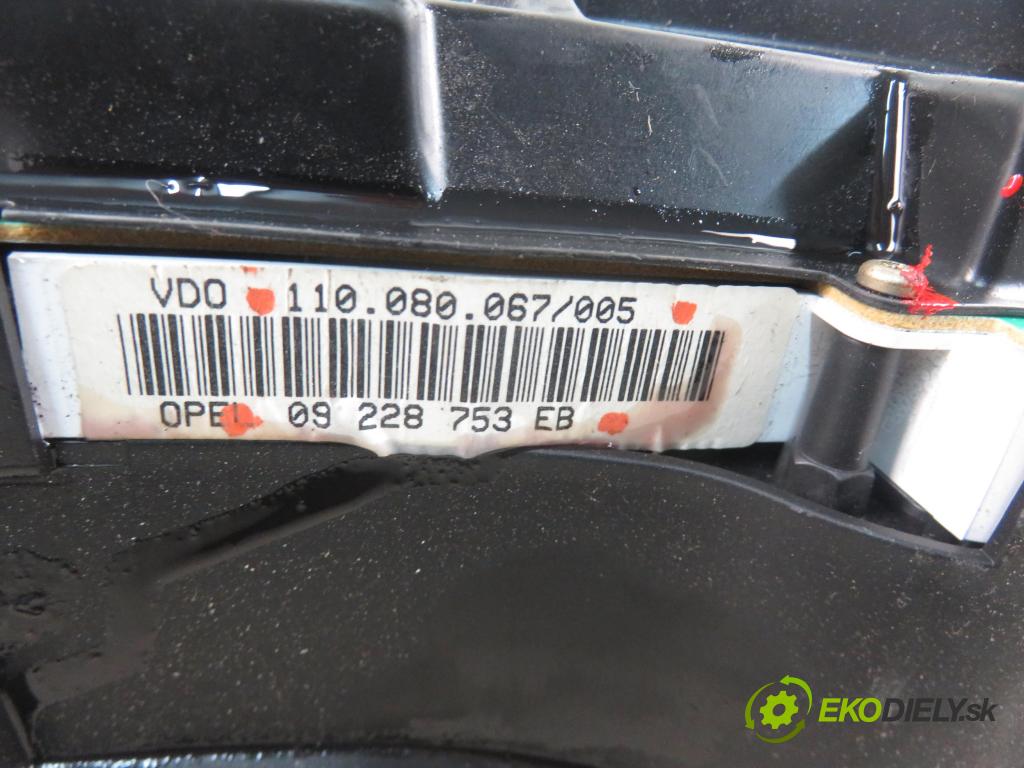 OPEL ASTRA G Kombi (T98) KOMBI 2000 74,00 1.6 16V - Z 16 XE 1598,00 prístrojovka elektrický 09228753EB ; 110080068005