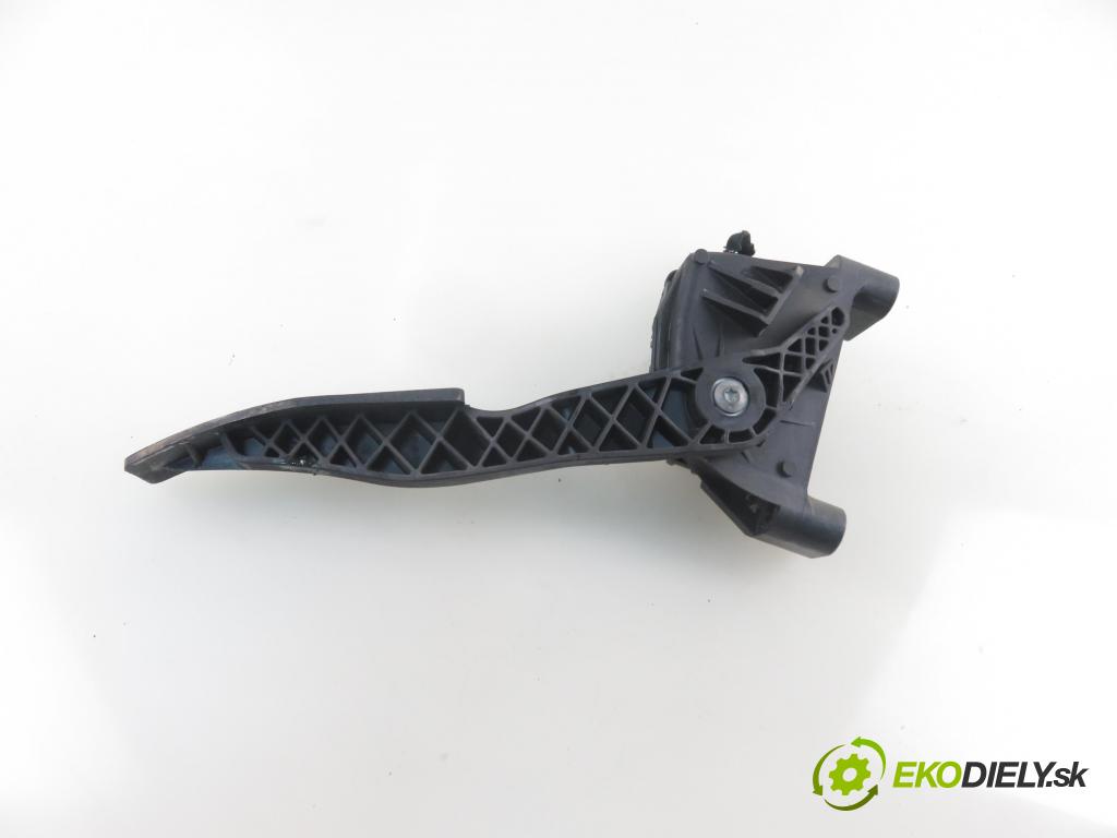 OPEL ASTRA G Kombi (T98) KOMBI 2000 74,00 1.6 16V - Z 16 XE 1598,00 Potenciometer plynu 9157998BK ; 6PV00811200 (Pedále)