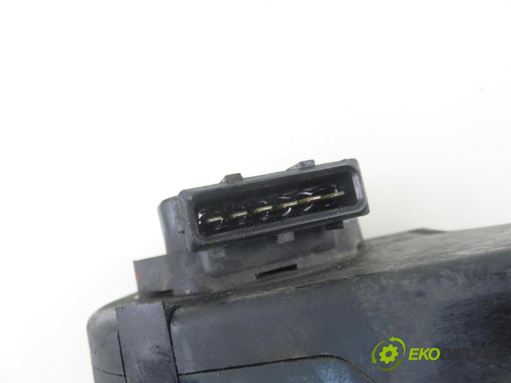 RENAULT SCENIC I (JA0/1_) MINIVAN 1999 72,00 1.9 dTi 98 - F9Q 736 1870,00 Potenciometer plynu 7700431916 (Pedále)