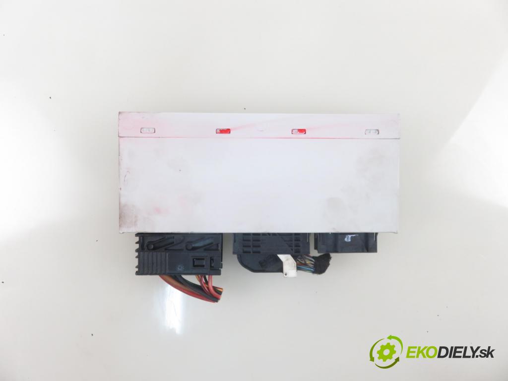 BMW 3 (E46) SEDAN 1999 100,00 320 d 136 - M47 D20 (204D1) 1951,00 MODUL komfortu 8385541