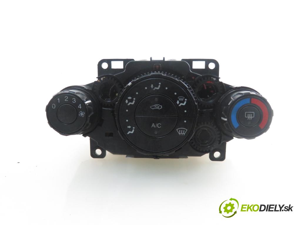 FORD FIESTA VI (CB1,CCN) HB 2009 50,00 1.4 TDCi 68 8V - F6JD 1399,00 Panel kúrenia KLIMATIZACE: