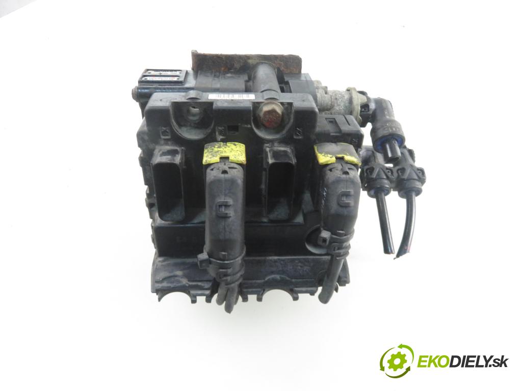 SCANIA R I CIĄGNIK SIODŁOWY 2016 331,00 R450 R6 - DC 13.147 euro6 12742,00 VENTIL magnetický 1889796